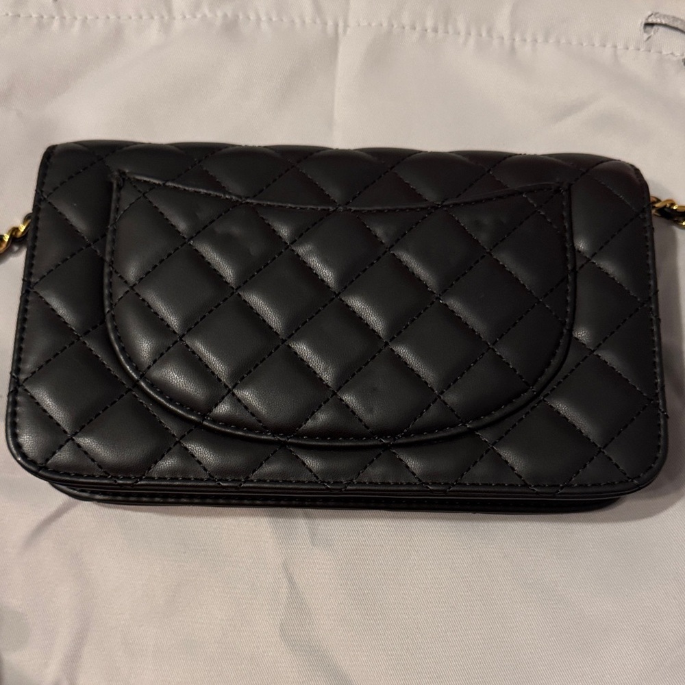 Charles & Keith Gradient Gift Box - Picture 6 of 13
